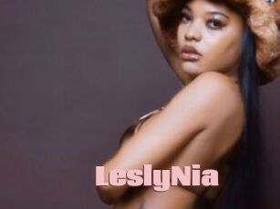 LeslyNia